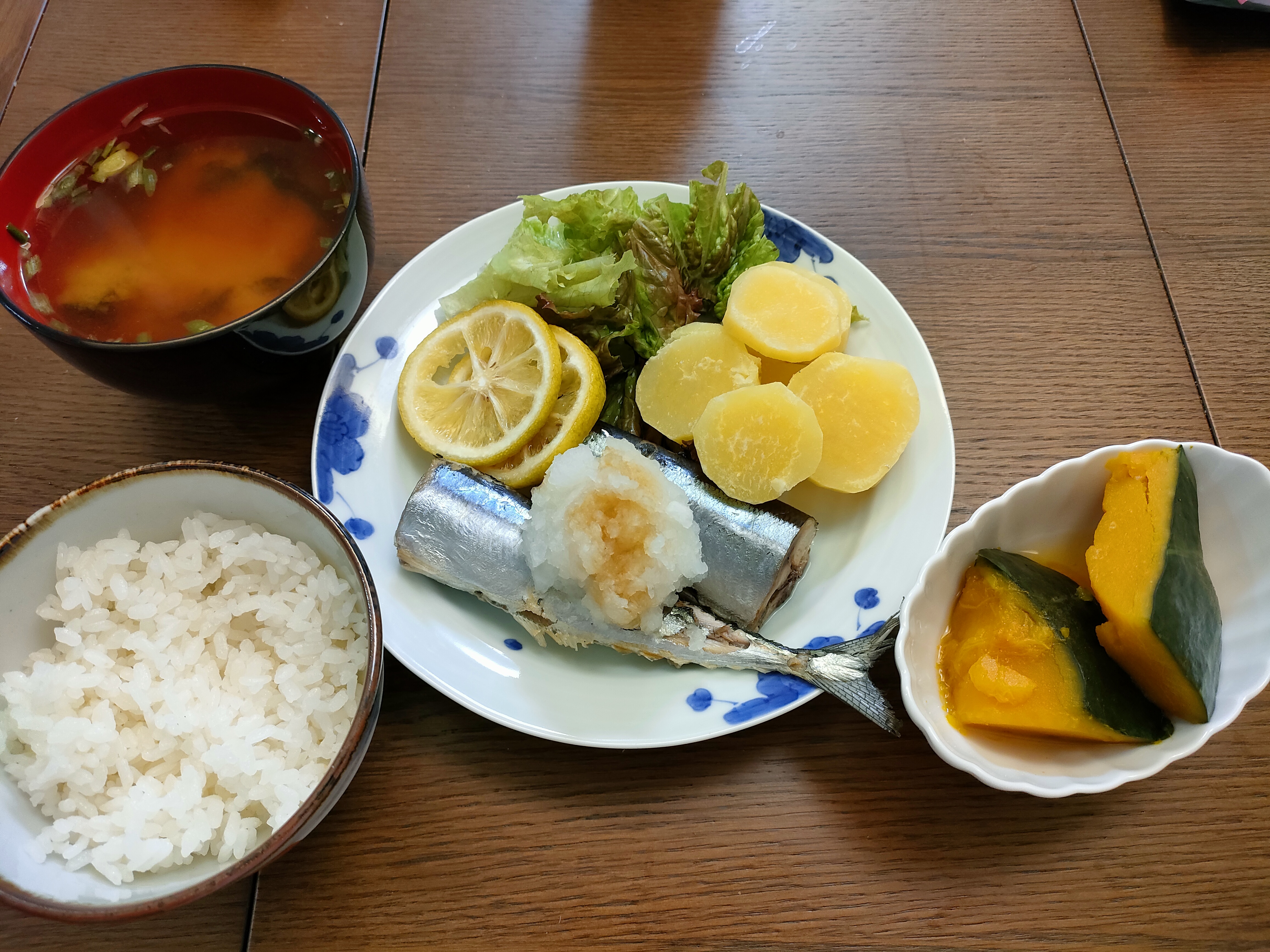 蒸したサンマの写真